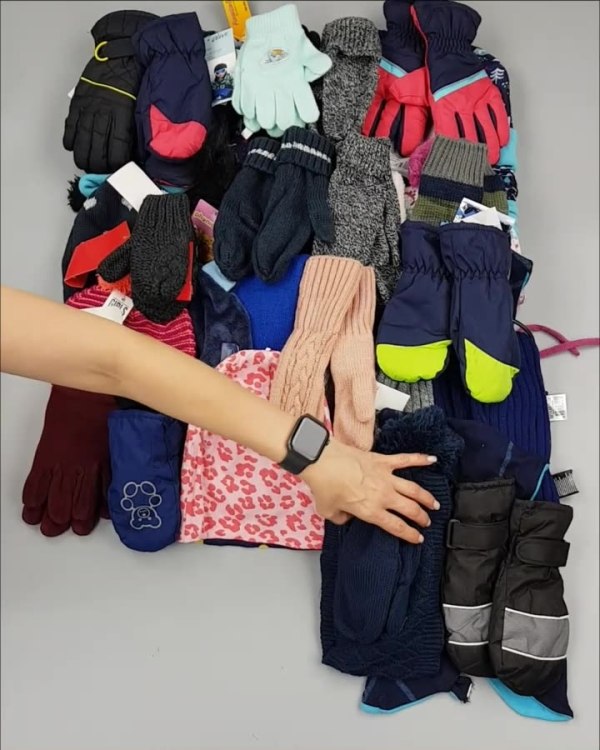 Фотография  622 - Шапки, шарфы, перчатки детские СТОК#3 кг, ЛОТ №2452 оптом в Салехарде и Ямало-Ненецком АО