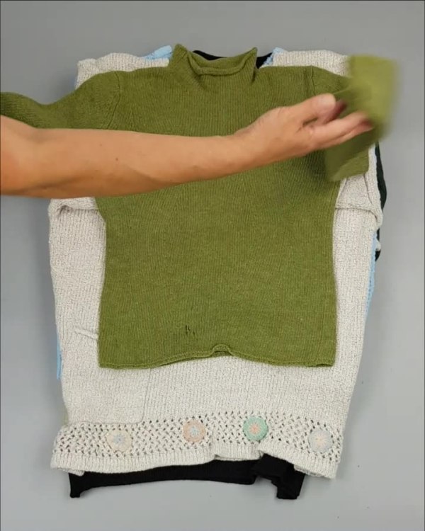 Фотография  307 - Джемпер муж+жен экстра#15 кг , Лот№2612 оптом в Салехарде и Ямало-Ненецком АО