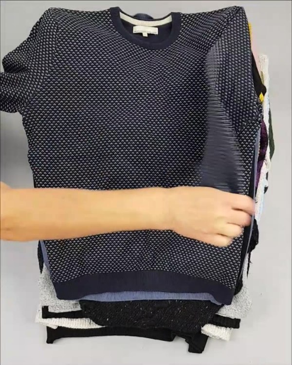 Фотография  973 - Джемпер муж+жен экстра#15 кг , Лот№2612 оптом в Салехарде и Ямало-Ненецком АО