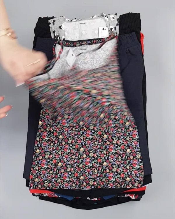 Фотография  330 - CALZEDONIA лето mix#50 шт, ЛОТ №4073 оптом в Салехарде и Ямало-Ненецком АО