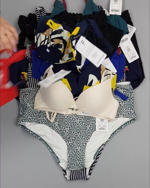 Фотография  171 - Купальники Chantelle#23 шт, ЛОТ №4412 оптом в Салехарде и Ямало-Ненецком АО