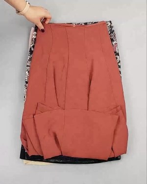 Фотография  718 - Юбки Корея#20 шт, ЛОТ №5062 оптом в Салехарде и Ямало-Ненецком АО