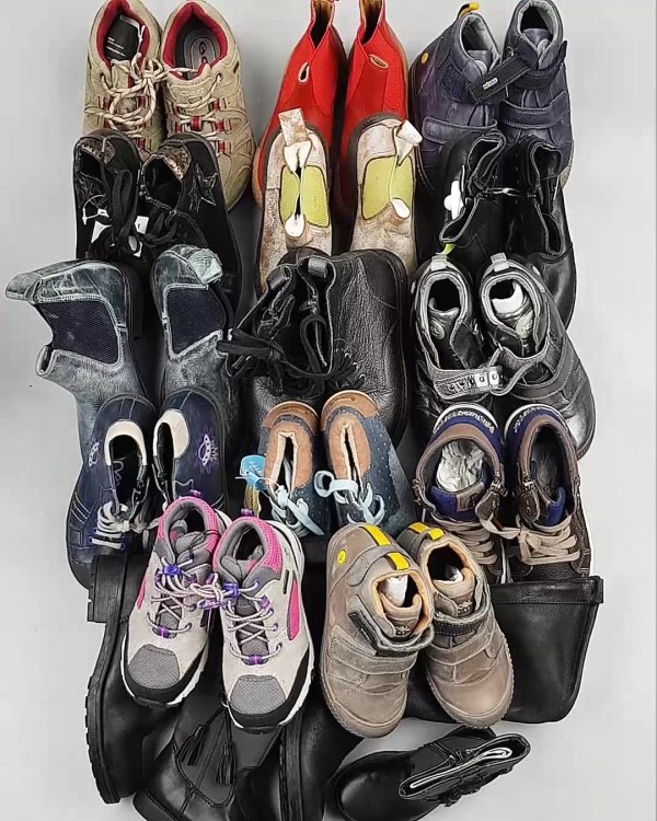 Фотография  289 - Обувь СТОК дети зима#10 кг, ЛОТ №5489 оптом в Салехарде и Ямало-Ненецком АО