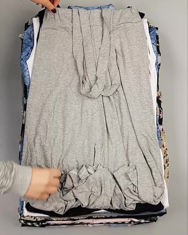 Фотография  708 - Платья Корея#20 шт, ЛОТ №5613 оптом в Салехарде и Ямало-Ненецком АО