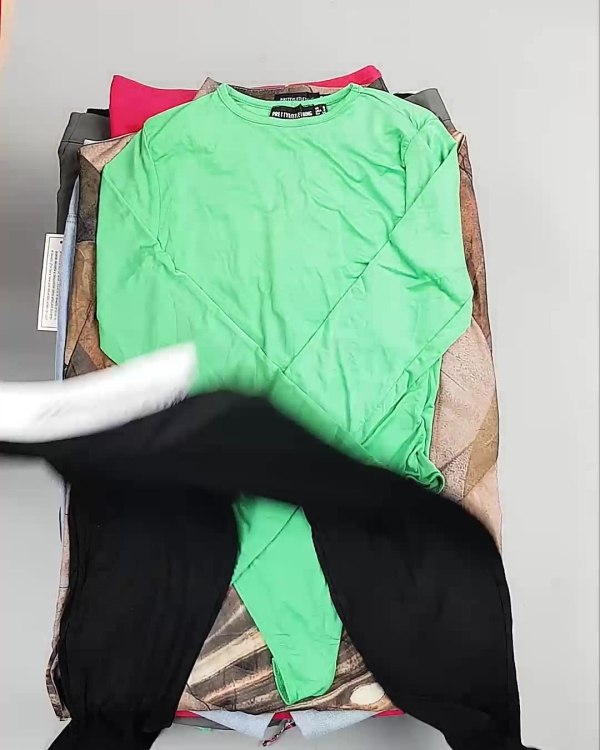 Фотография  987 - Англия СТОК лето#15 кг, ЛОТ №6002 оптом в Салехарде и Ямало-Ненецком АО