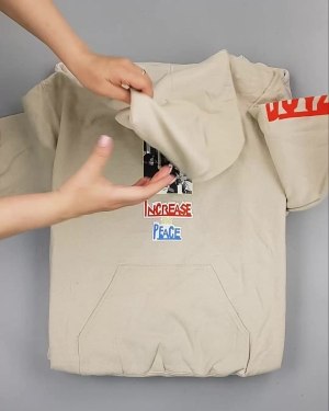 Фотография  562 - Толстовки СТОК CAN#15 кг, ЛОТ №6268 оптом в Салехарде и Ямало-Ненецком АО