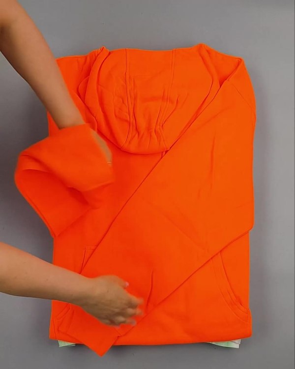 Фотография  880 - Толстовки СТОК CAN 0424#10 кг, ЛОТ №6425 оптом в Салехарде и Ямало-Ненецком АО