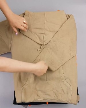 Фотография  255 - Толстовки СТОК CAN 0424#10 кг, ЛОТ №6425 оптом в Салехарде и Ямало-Ненецком АО