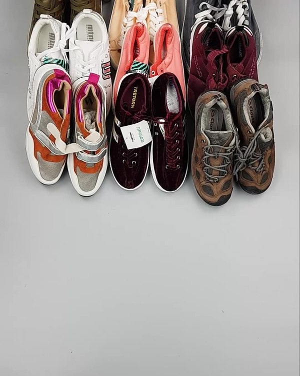 Фотография  236 - Кроссовки СТОК лето#10,9 кг, ЛОТ №6560 оптом в Салехарде и Ямало-Ненецком АО