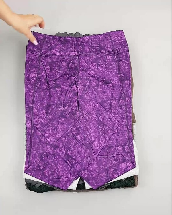 Фотография  403 - Англия СТОК зима#15 кг, ЛОТ №6618 оптом в Салехарде и Ямало-Ненецком АО