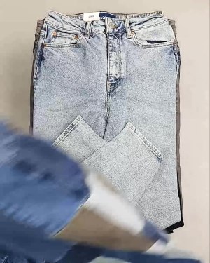 Фотография  424 - Джинсы женские Дания#10 кг, ЛОТ №6762 оптом в Салехарде и Ямало-Ненецком АО