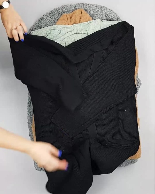 Фотография  425 - Кардиганы СТОК CAN#10 кг, ЛОТ №6887 оптом в Салехарде и Ямало-Ненецком АО