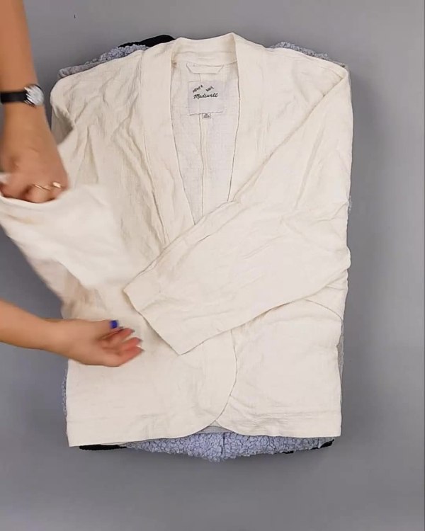 Фотография  448 - Кардиганы СТОК CAN#10 кг, ЛОТ №6888 оптом в Салехарде и Ямало-Ненецком АО