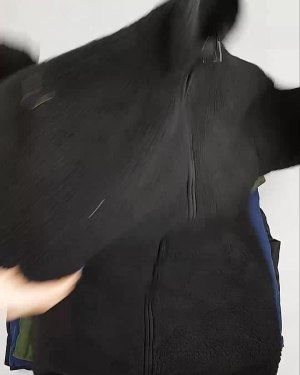 Фотография  719 - Верхняя одежда Дания#10,1 кг ЛОТ №6909 оптом в Салехарде и Ямало-Ненецком АО