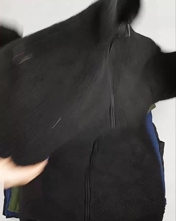 Фотография  177 - Верхняя одежда Дания#10,1 кг ЛОТ №6909 оптом в Салехарде и Ямало-Ненецком АО