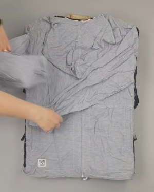 Фотография  321 - А 92602 Ветровки женские (Light Zipper jackets)#25 кг оптом в Салехарде и Ямало-Ненецком АО