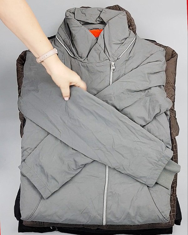 Фотография  441 - Primetta Куртки женские#25 кг оптом в Салехарде и Ямало-Ненецком АО