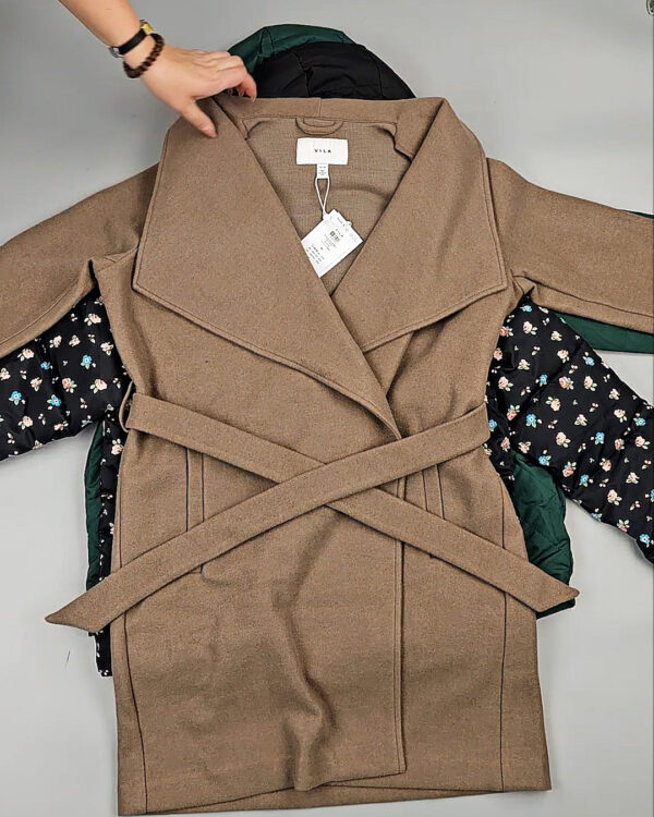 Фотография  131 - Верхняя одежда VILA#10 кг, ЛОТ №6824 оптом в Салехарде и Ямало-Ненецком АО