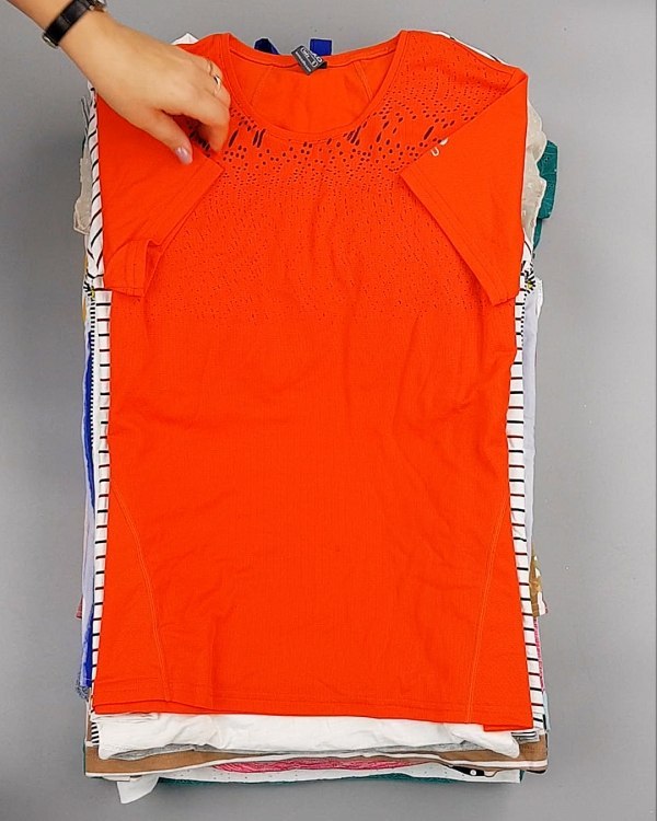 Фотография  891 - Cream Футболки поло женские#25 кг оптом в Салехарде и Ямало-Ненецком АО