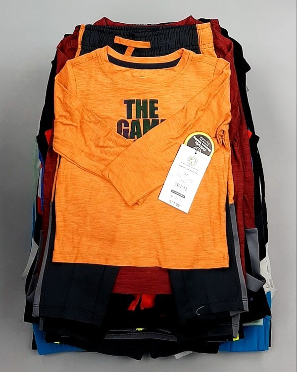 Фотография  260 - Спортивные костюмы дети CAN#6 кг оптом в Салехарде и Ямало-Ненецком АО