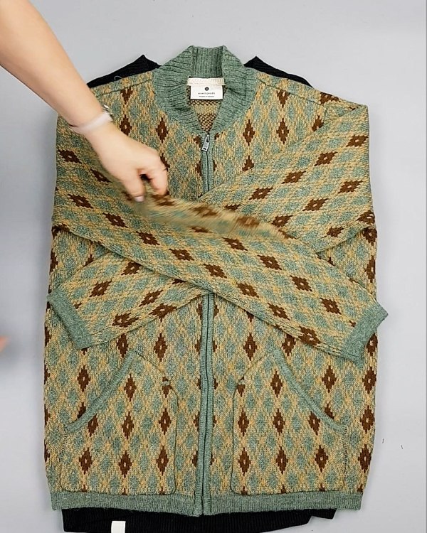 Фотография  947 - ANERKJENDT джемпера 104#10 кг, ЛОТ №7127 оптом в Салехарде и Ямало-Ненецком АО