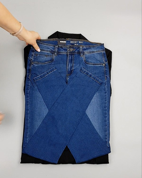 Фотография  961 - NOISY MAY Winter mix 104#15 кг, ЛОТ №7140 оптом в Салехарде и Ямало-Ненецком АО