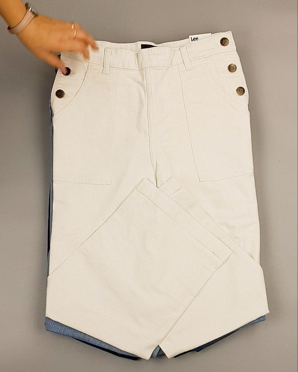 Фотография  833 - Джинсы LEE м/ж#7,5 кг, ЛОТ №7031 оптом в Салехарде и Ямало-Ненецком АО