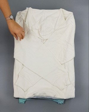 Фотография  722 - HOODIE CAN 084#10 кг, ЛОТ №7034 оптом в Салехарде и Ямало-Ненецком АО