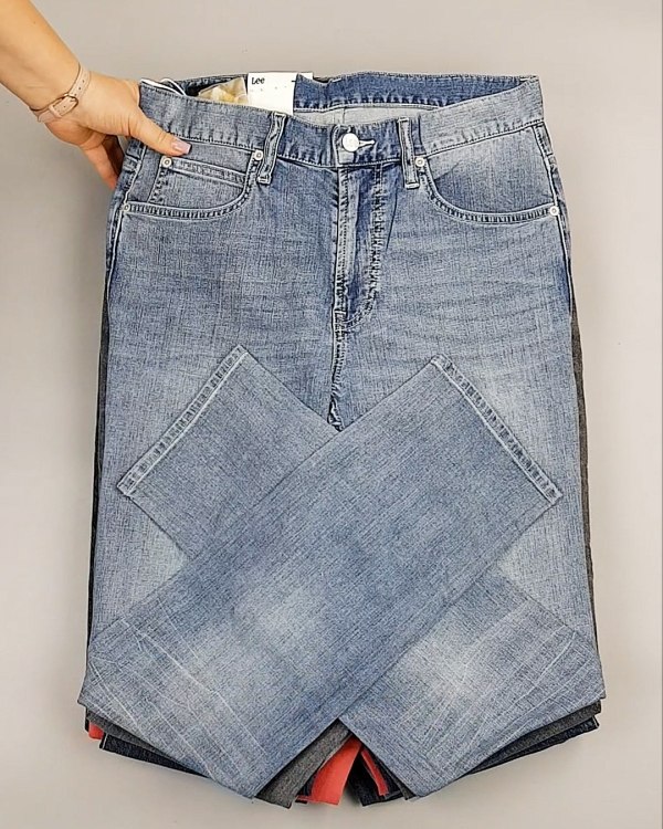 Фотография  639 - Джинсы LEE м/ж#7,9 кг, ЛОТ №7032 оптом в Салехарде и Ямало-Ненецком АО