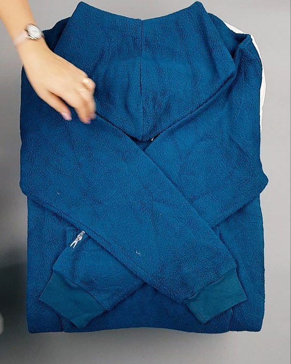 Фотография  715 - HOODIE CAN 084#10 кг, ЛОТ №7033 оптом в Салехарде и Ямало-Ненецком АО