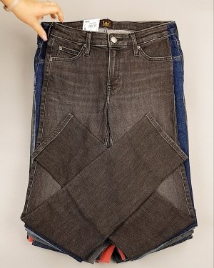 Фотография  883 - Джинсы LEE м/ж#7,9 кг, ЛОТ №7032 оптом в Салехарде и Ямало-Ненецком АО