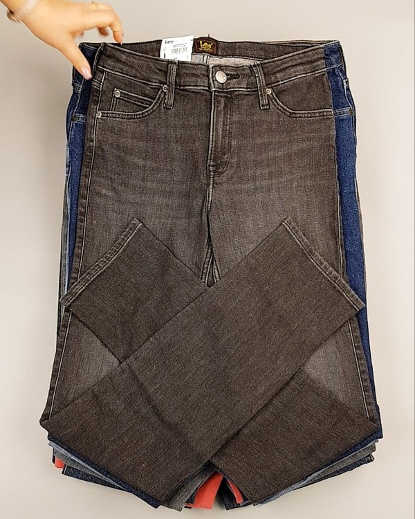 Фотография  175 - Джинсы LEE м/ж#7,9 кг, ЛОТ №7032 оптом в Салехарде и Ямало-Ненецком АО