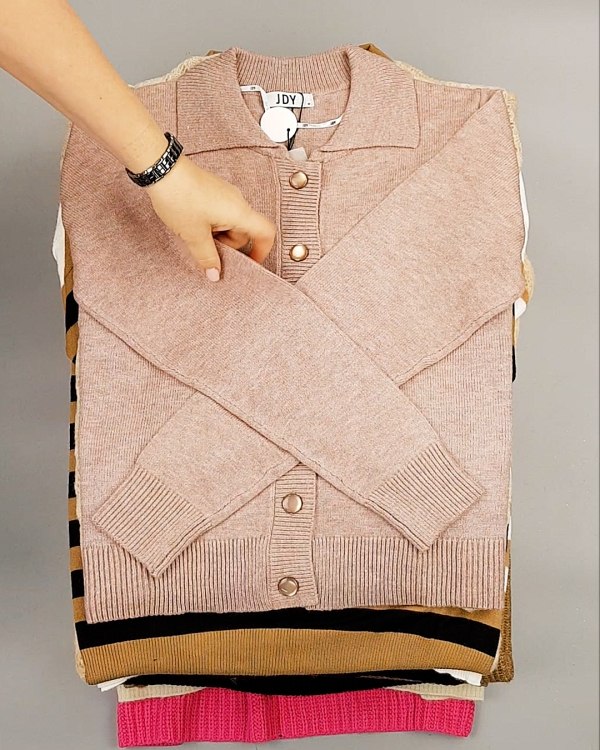 Фотография  810 - Джемпера Bestseller 104#7 кг, ЛОТ №7227 оптом в Салехарде и Ямало-Ненецком АО