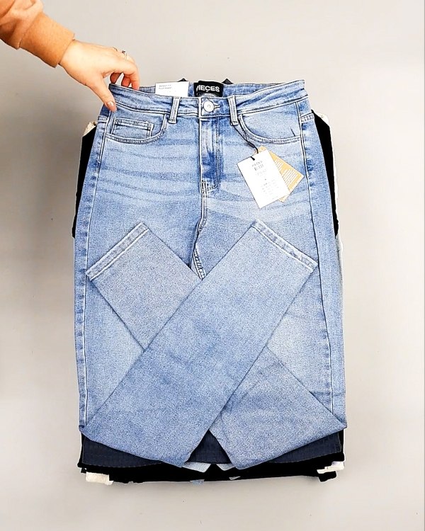 Фотография  898 - PIECES Winter mix 104#15 кг, ЛОТ №7379 оптом в Салехарде и Ямало-Ненецком АО