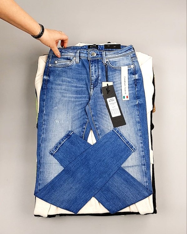 Фотография  218 - Bestseller Winter mix 104#15 кг, ЛОТ №7344 оптом в Салехарде и Ямало-Ненецком АО