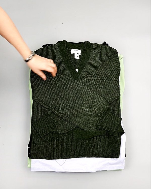 Фотография  978 - Bestseller Winter mix 104#15 кг, ЛОТ №7346 оптом в Салехарде и Ямало-Ненецком АО