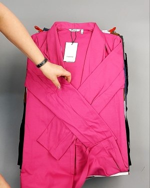 Фотография  158 - Bestseller Summer mix 104#15 кг, ЛОТ №7494 оптом в Салехарде и Ямало-Ненецком АО