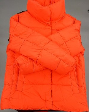 Купить Верхняя одежда AMAZON жен 015#10 кг, ЛОТ №7712 оптом в Салехарде и Ямало-Ненецком АО