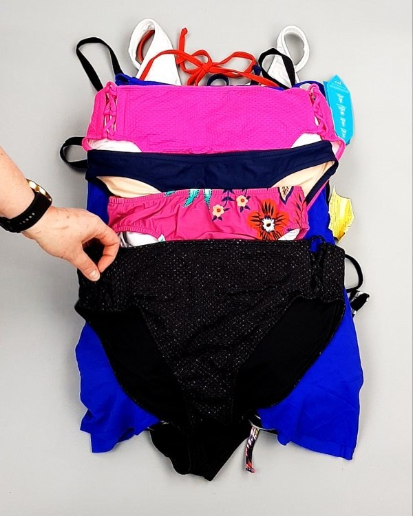 Фотография  917 - Купальники СТОК CAN 124#5 кг, ЛОТ №7690 оптом в Салехарде и Ямало-Ненецком АО