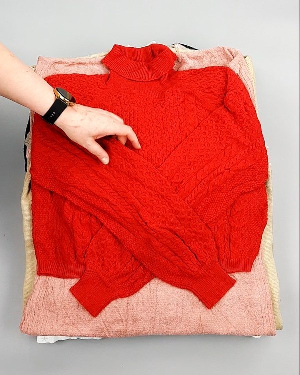 Фотография  553 - Джемпера СТОК CAN 084#7 кг, ЛОТ №7649 оптом в Салехарде и Ямало-Ненецком АО