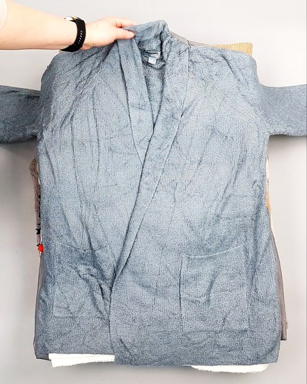 Фотография  391 - Кардиганы СТОК CAN 084#7 кг, ЛОТ №7673 оптом в Салехарде и Ямало-Ненецком АО