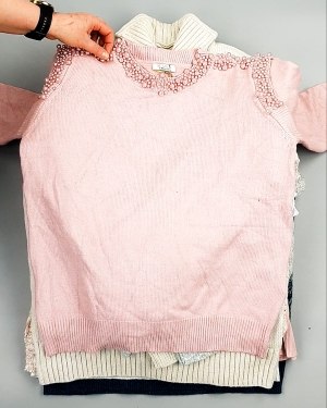 Фотография  114 - Джемпера СТОК CAN 084#7 кг, ЛОТ №7650 оптом в Салехарде и Ямало-Ненецком АО