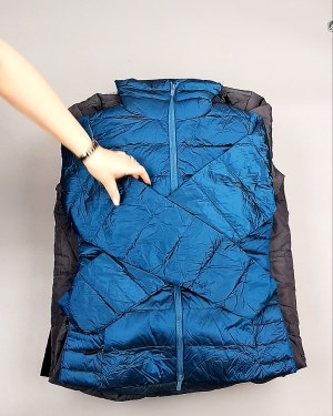 Фотография  739 - Верхняя одежда AMAZON жен 015#10 кг, ЛОТ №7712 оптом в Салехарде и Ямало-Ненецком АО