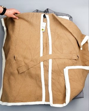 Фотография  639 - Кардиганы СТОК CAN 084#7 кг, ЛОТ №7673 оптом в Салехарде и Ямало-Ненецком АО