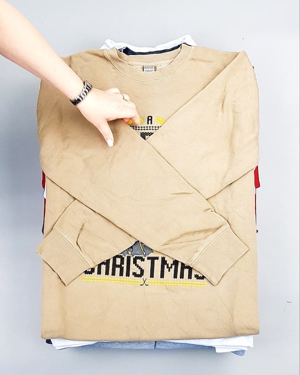 Фотография  251 - SWEATSHIRT CAN 084#10 кг, ЛОТ №7618 оптом в Салехарде и Ямало-Ненецком АО