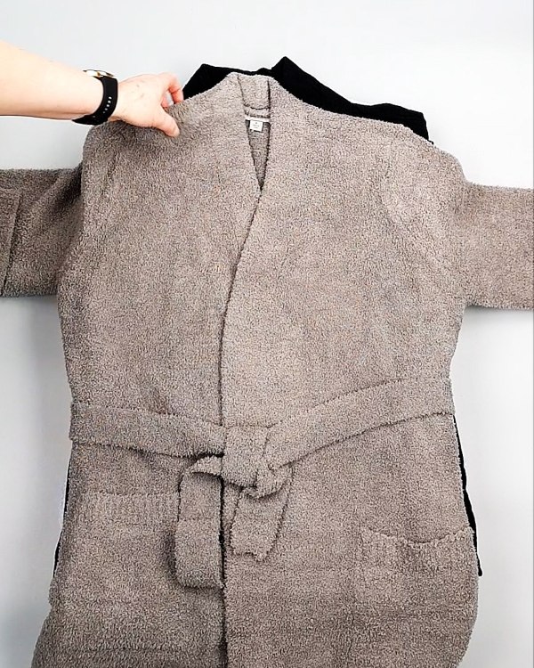 Фотография  977 - Кардиганы СТОК CAN 084#7 кг, ЛОТ №7671 оптом в Салехарде и Ямало-Ненецком АО