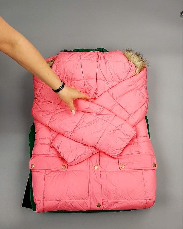 Фотография  827 - Верхняя одежда AMAZON жен 015#10 кг, ЛОТ №7712 оптом в Салехарде и Ямало-Ненецком АО