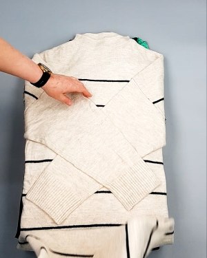 Фотография  991 - Платья СТОК CAN зима 084#7 кг, ЛОТ №7826 оптом в Салехарде и Ямало-Ненецком АО