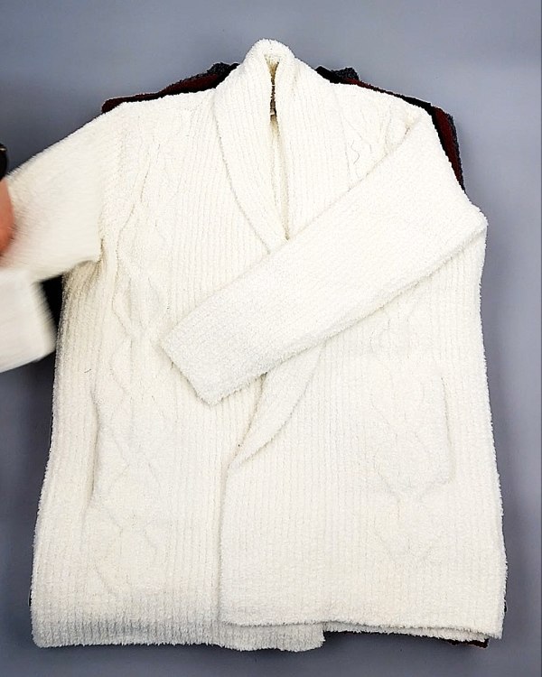 Фотография  175 - Кардиганы СТОК CAN 084#7 кг, ЛОТ №7674 оптом в Салехарде и Ямало-Ненецком АО