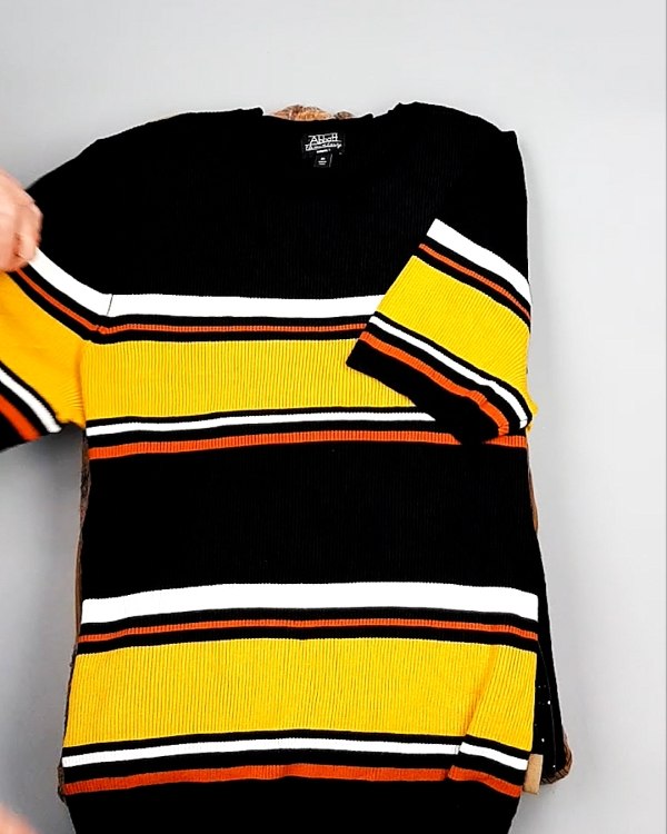 Фотография  809 - Платья СТОК CAN зима 084#7 кг, ЛОТ №7825 оптом в Салехарде и Ямало-Ненецком АО